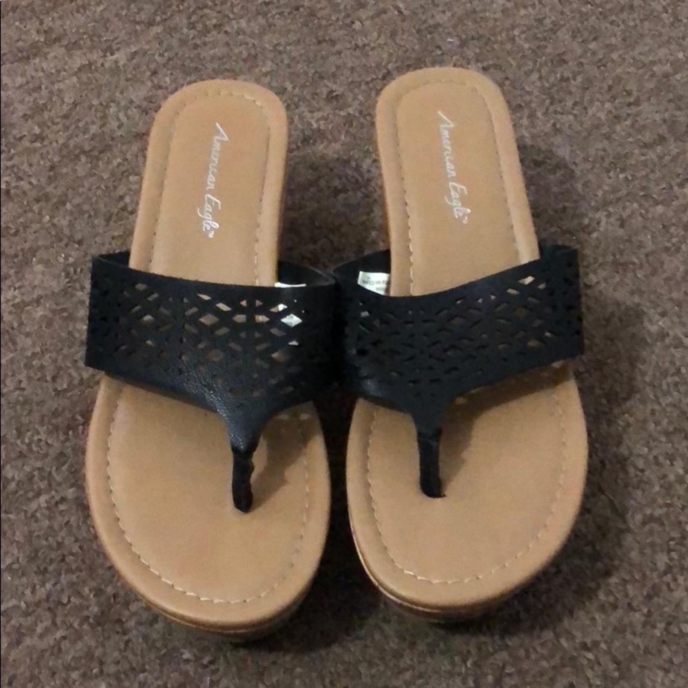 Sandals with platform